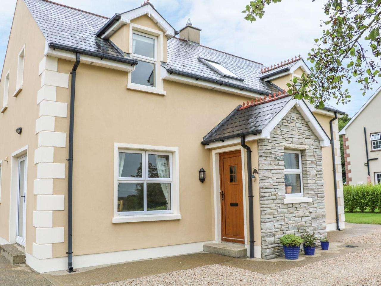 Kate'S Cottage Rathmullan Exterior photo
