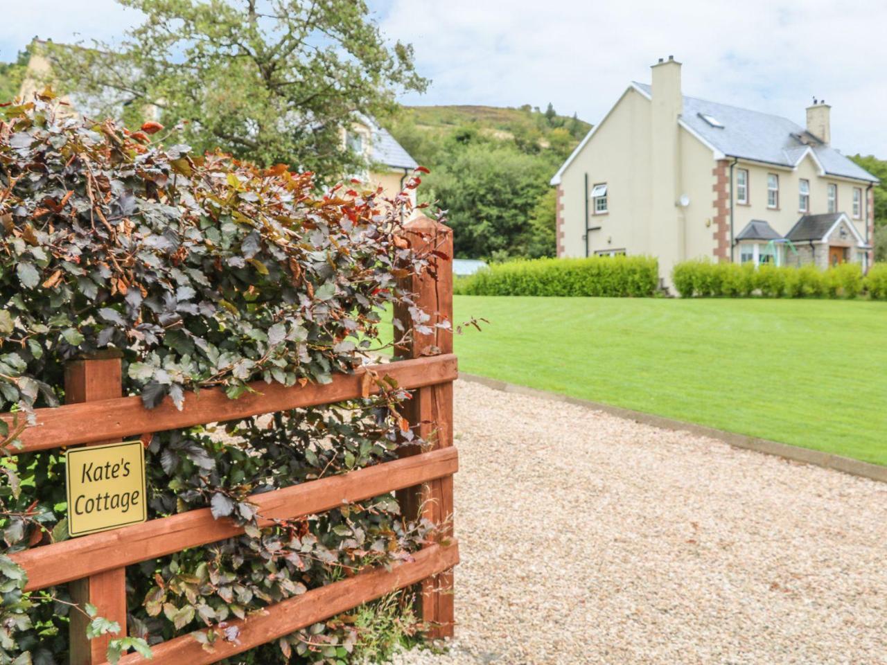 Kate'S Cottage Rathmullan Exterior photo