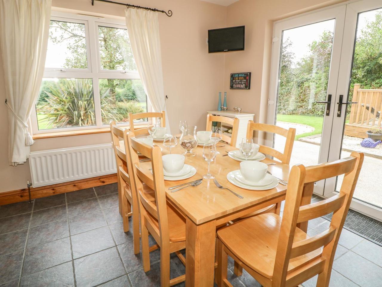 Kate'S Cottage Rathmullan Exterior photo
